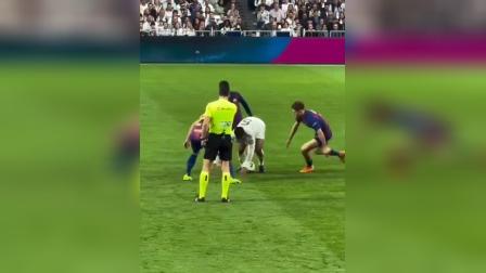 星空体育官网-国际比赛日斯图加特备战欧超杯，门线救险细节曝光，气氛紧张，身体对抗强度拉满的简单介绍