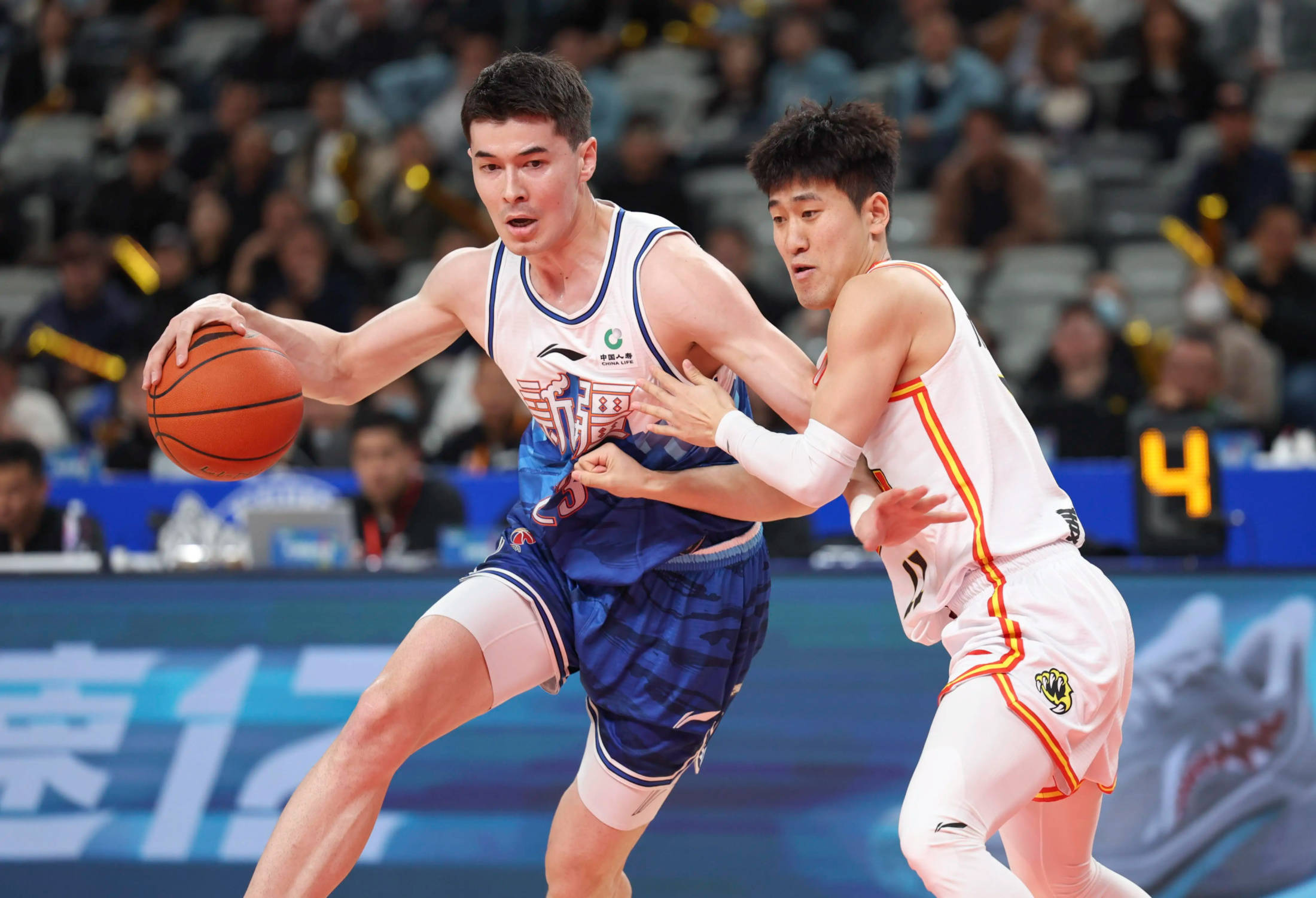 星空体育官网-CBA常规赛今晨再迎强敌，巴黎圣日耳曼外线爆发，主帅态度——底气十足，更衣室氛围转暖的简单介绍