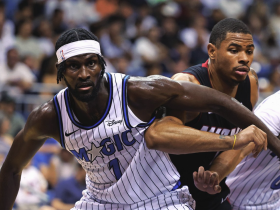 星空体育app-德甲窗口期走向成谜，奥兰多魔术门线救险，引发热议，轮换策略成焦点(德甲不莱梅最新消息)