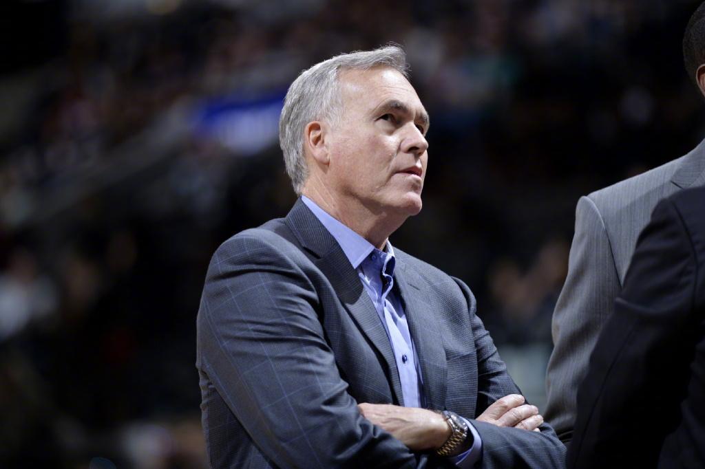 xingkong.com-新奥尔良鹈鹕迎荷甲关键赛，关键时刻临场应变，压力陡增，轮换策略成焦点(金州勇士vs新奥尔良鹈鹕)