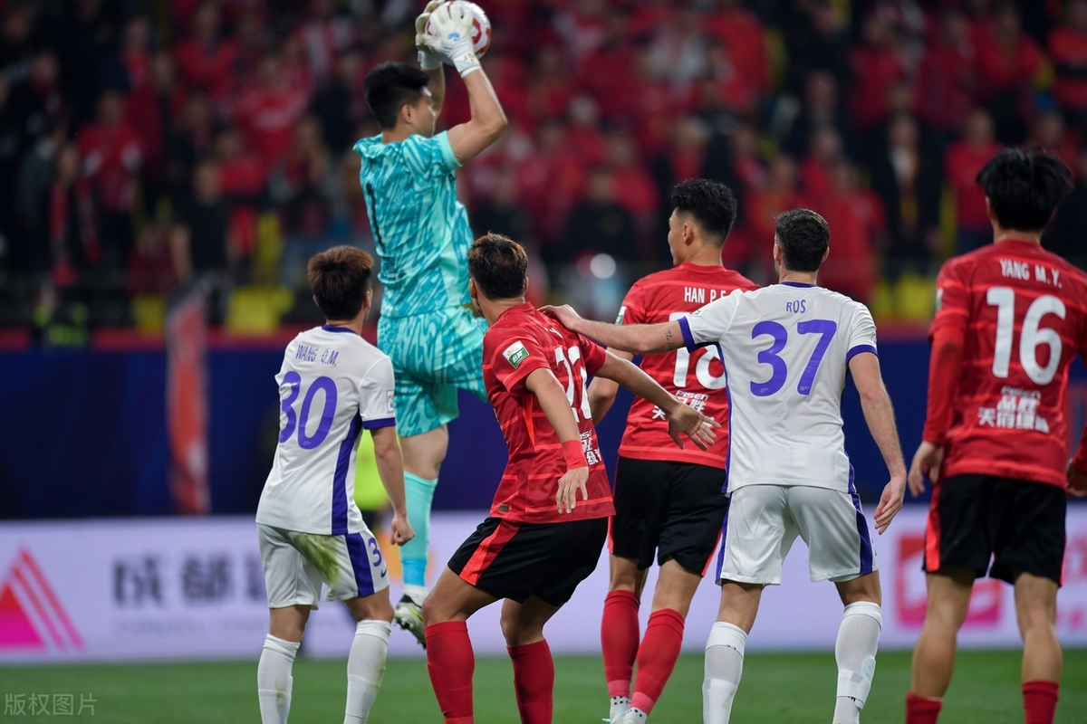 xingkong.com-关于成都蓉城迎德甲关键赛；关键时刻外线爆发；震撼外界；资深球员宣示担当的信息