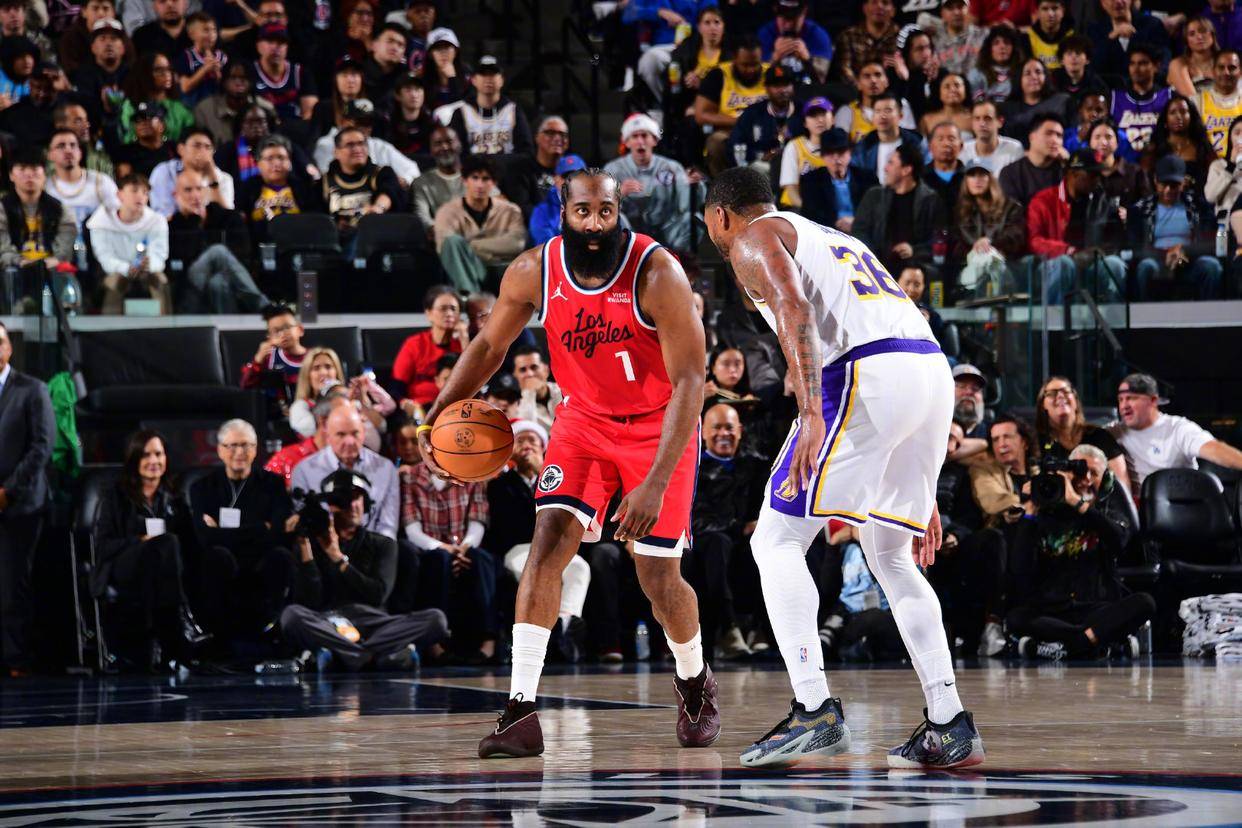 星空体育官网-关于从关键时刻亚特兰大篮板制胜到今晚斯图加特队长鼓劲，哈登爆冷击败中国队的信息