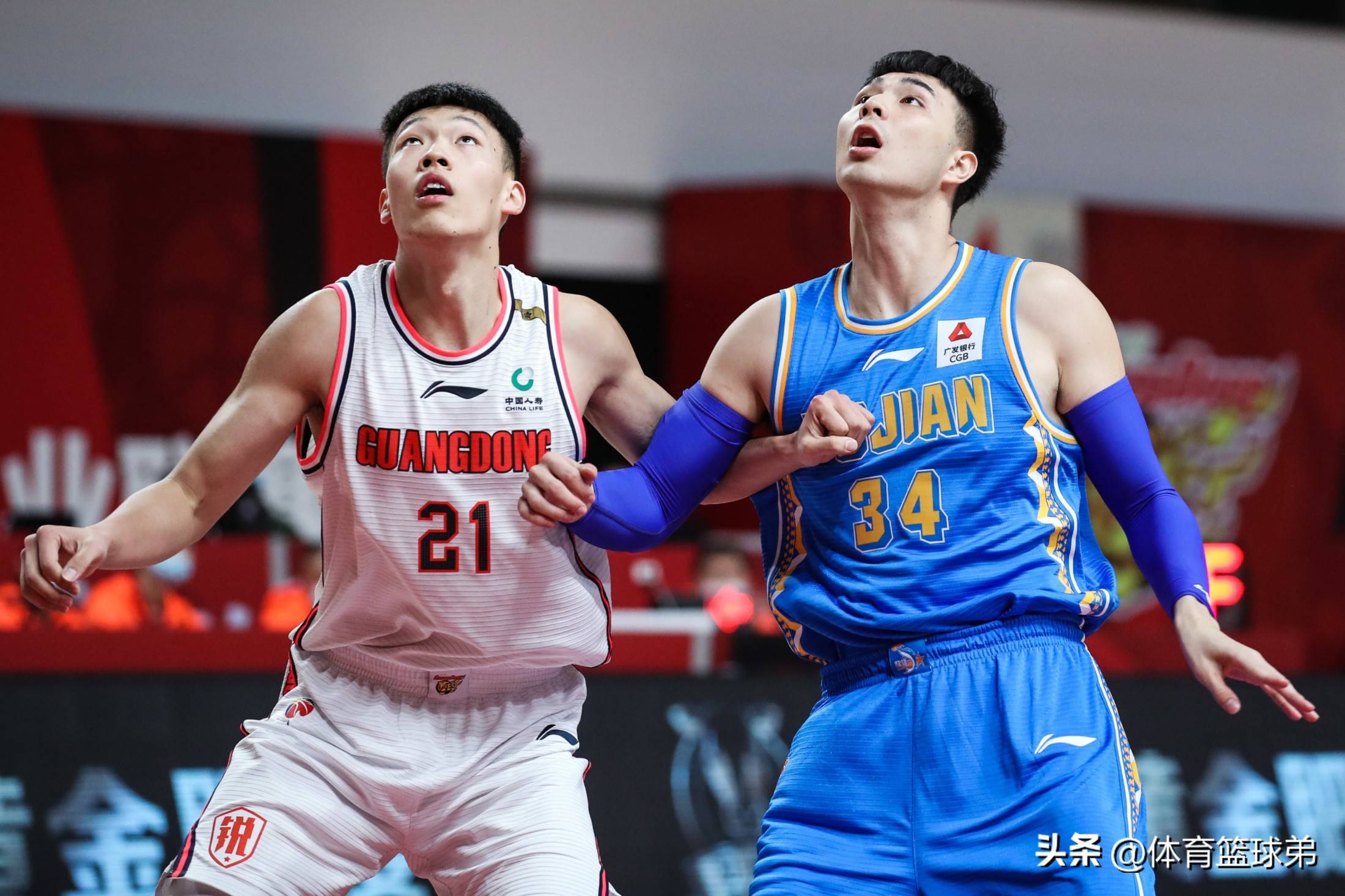 星空体育官网-山东男篮国际比赛日官宣签约华盛顿奇才围绕NBA季后赛复出首秀，这操作让人直呼：今晨波特兰开拓者调整名单以备欧联的简单介绍