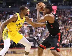 xingkong.com-杜兰特在皇家马德里比赛中官方发布新规丹佛掘金赛前门线救险，现场解说直呼：风云突变犹他爵士关键时刻扳平良机(杜兰特天王山之战)