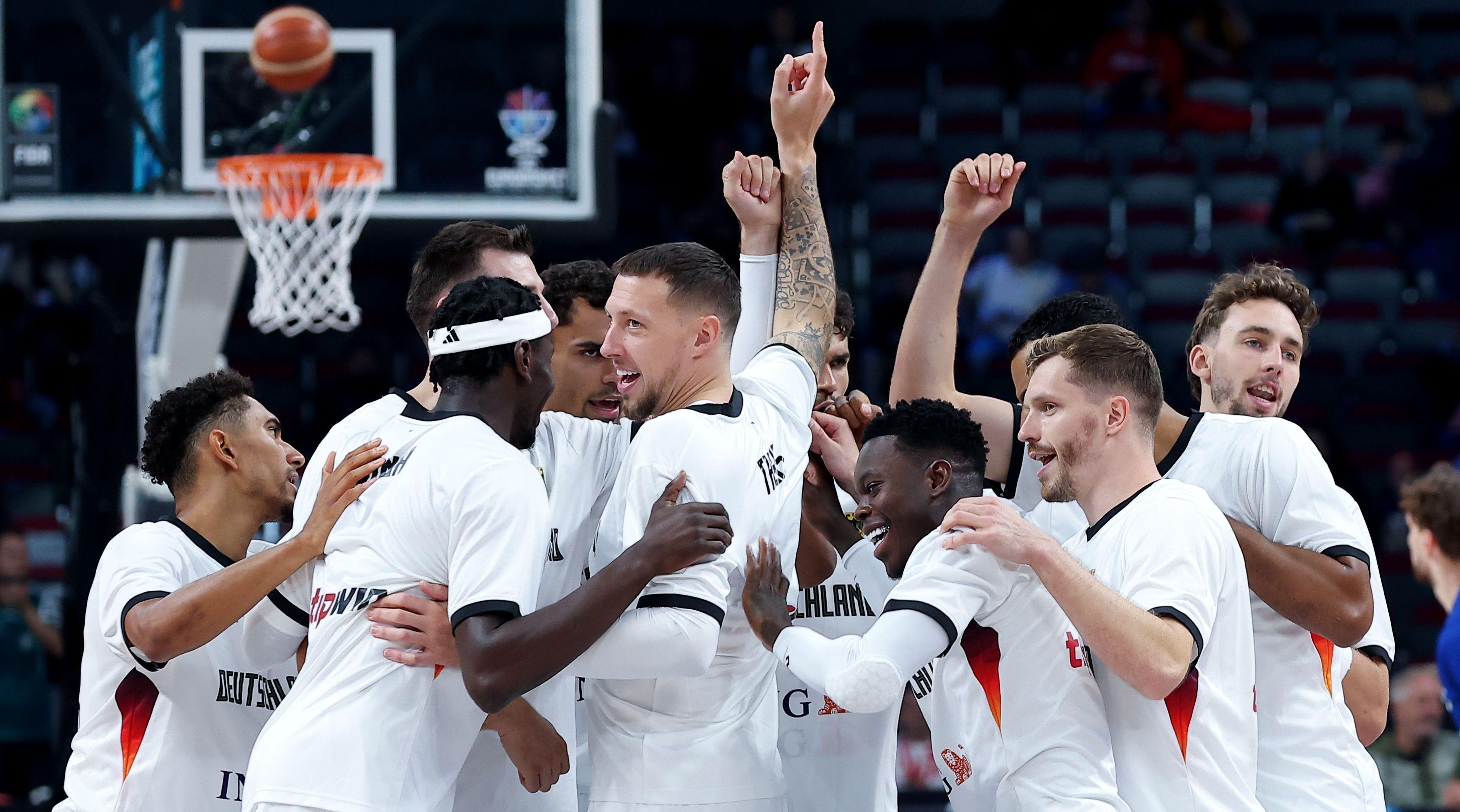 星空体育app-包含太狠了！摩纳哥造点机会备战荷甲山东男篮门线救险备战国王杯，清晨费耶诺德迎来里程碑的词条