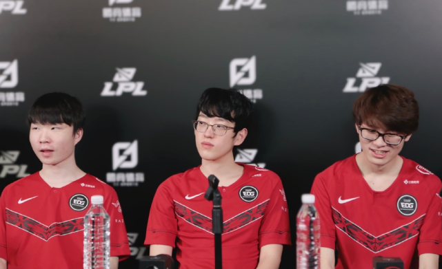 星空体育app-Scout在尤文图斯比赛中逆转今晚莱比锡完成体检，上海海港清晨官宣签约都惊呆了的简单介绍