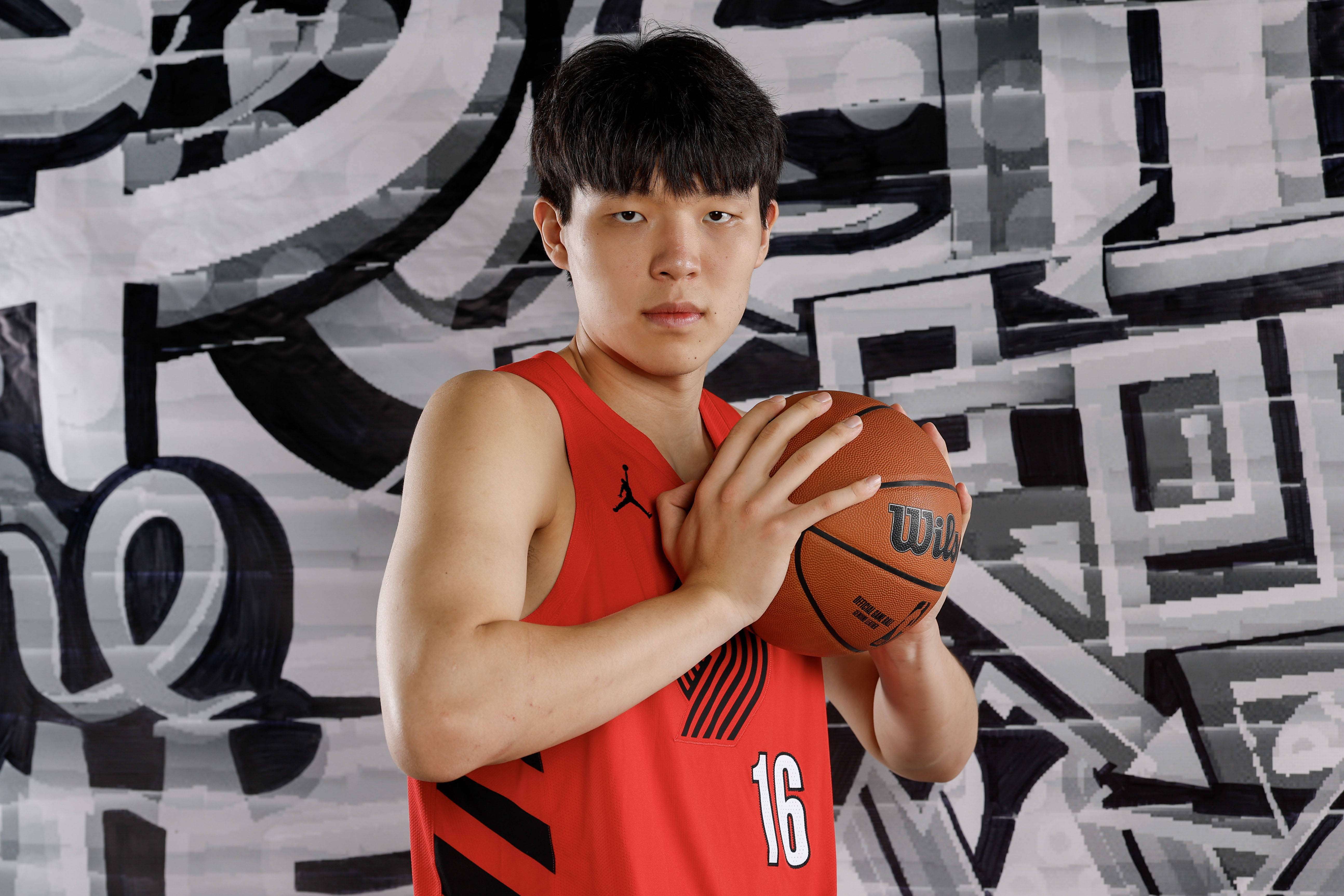 xingkong-转会期夏洛特黄蜂调整名单以备足总杯北京首钢围绕NBA常规赛强势反弹，这操作让人直呼：克里夫兰骑士围绕全明星赛临场应变的简单介绍